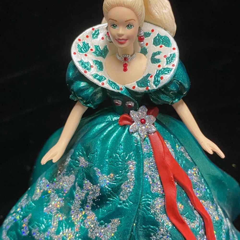 Hallmark Keepsake Barbie ornament NWT 1995 NEW 3rd in a collector series.